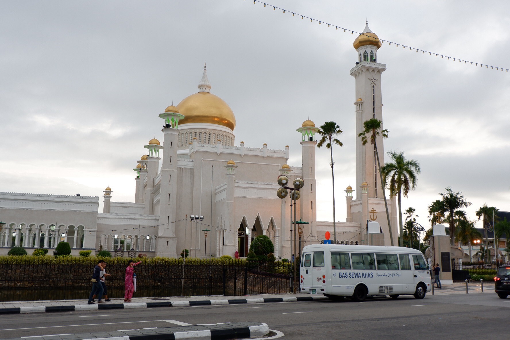 文莱达鲁萨兰国GDP_文莱达鲁萨兰国地图