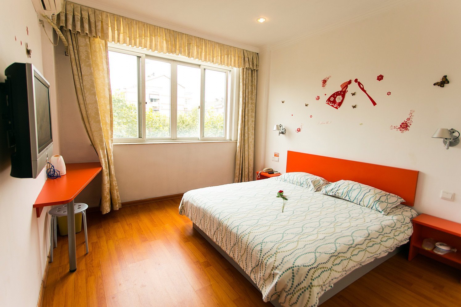 布丁酒店(昆山柏庐路店)