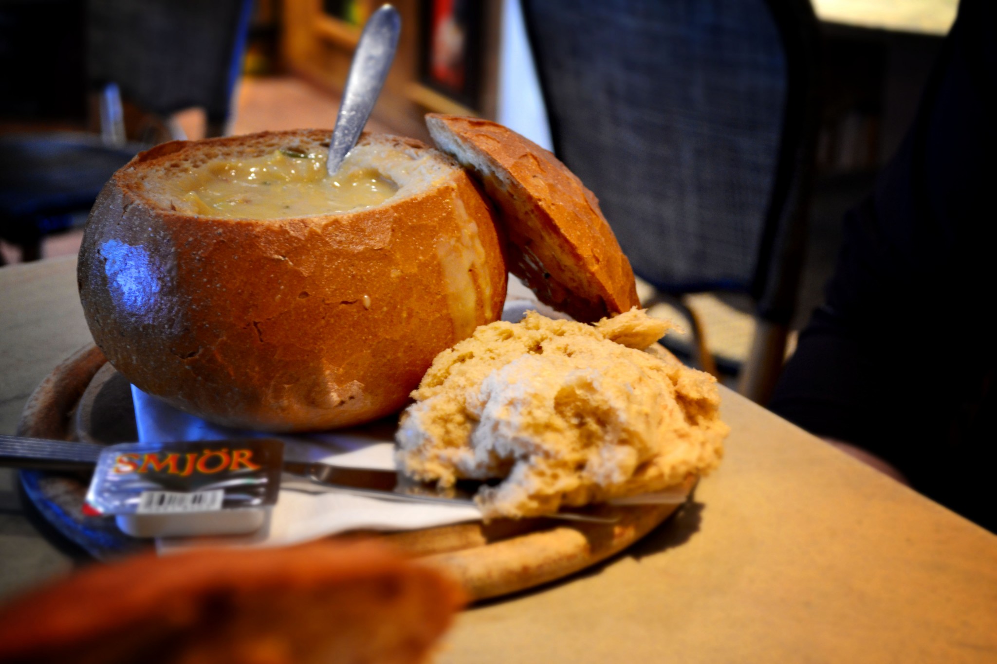 冰岛 自由行攻略                      主打面包汤的有趣小店,这里