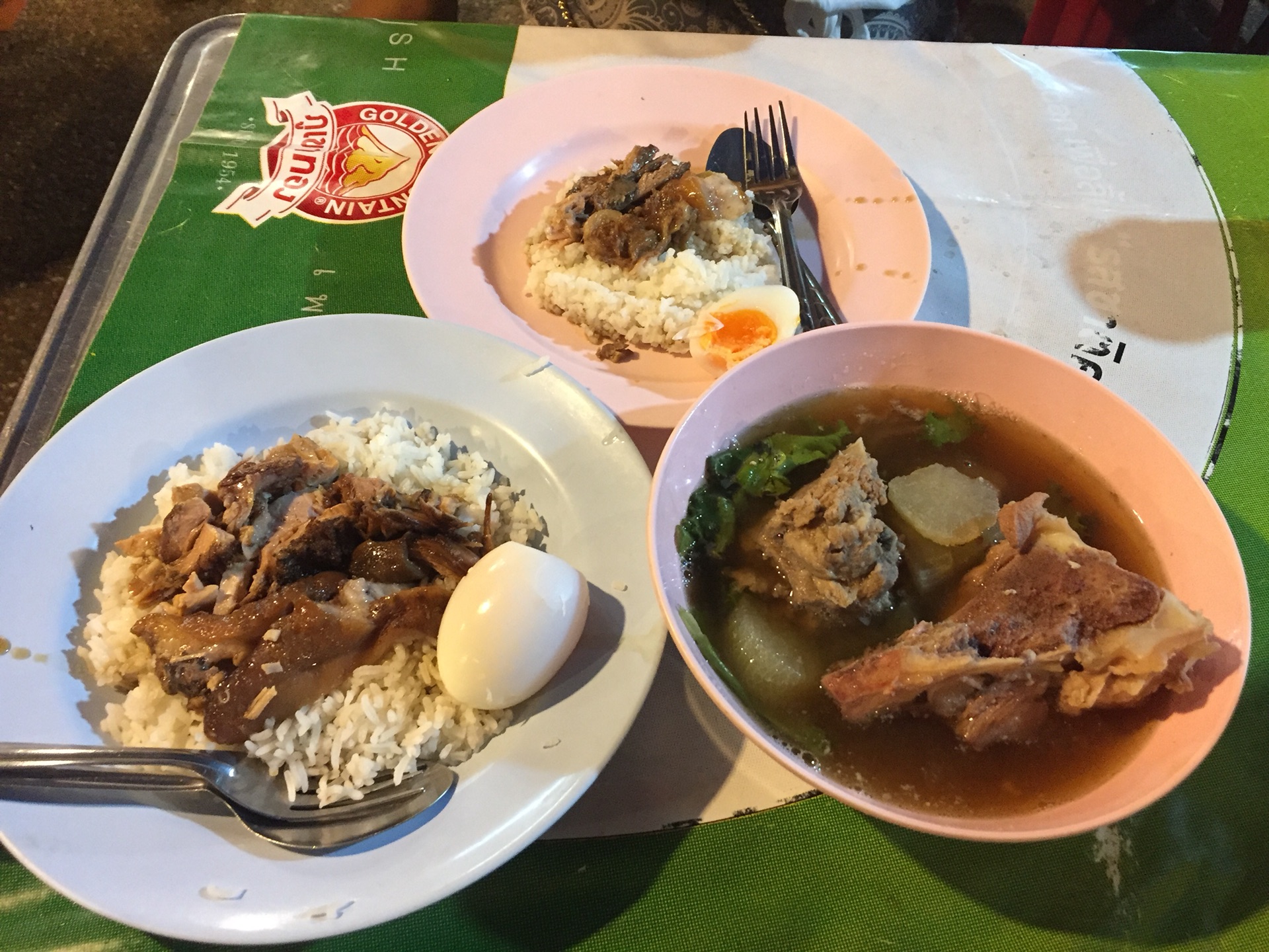 清迈吃饭人均_吃饭图片真实(2)