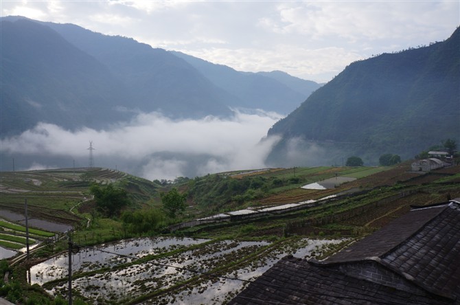 贡山多少人口_高黎贡山(2)