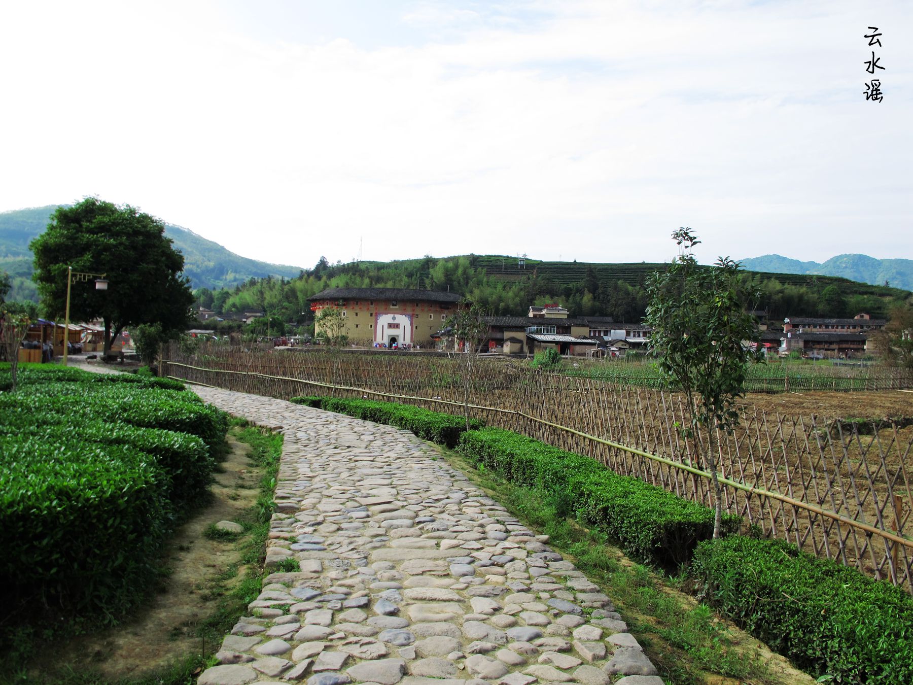 南靖县有多少人口_福建南靖这座土楼太神奇 十八个门三口水井,曾有四百多人