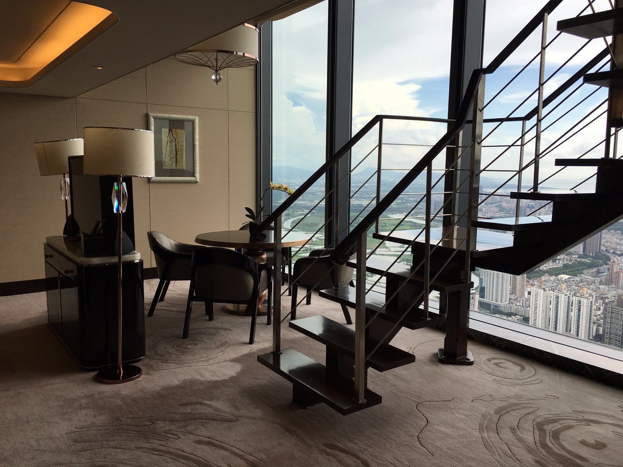 香港出发深圳瑞吉酒店纪念日2日游