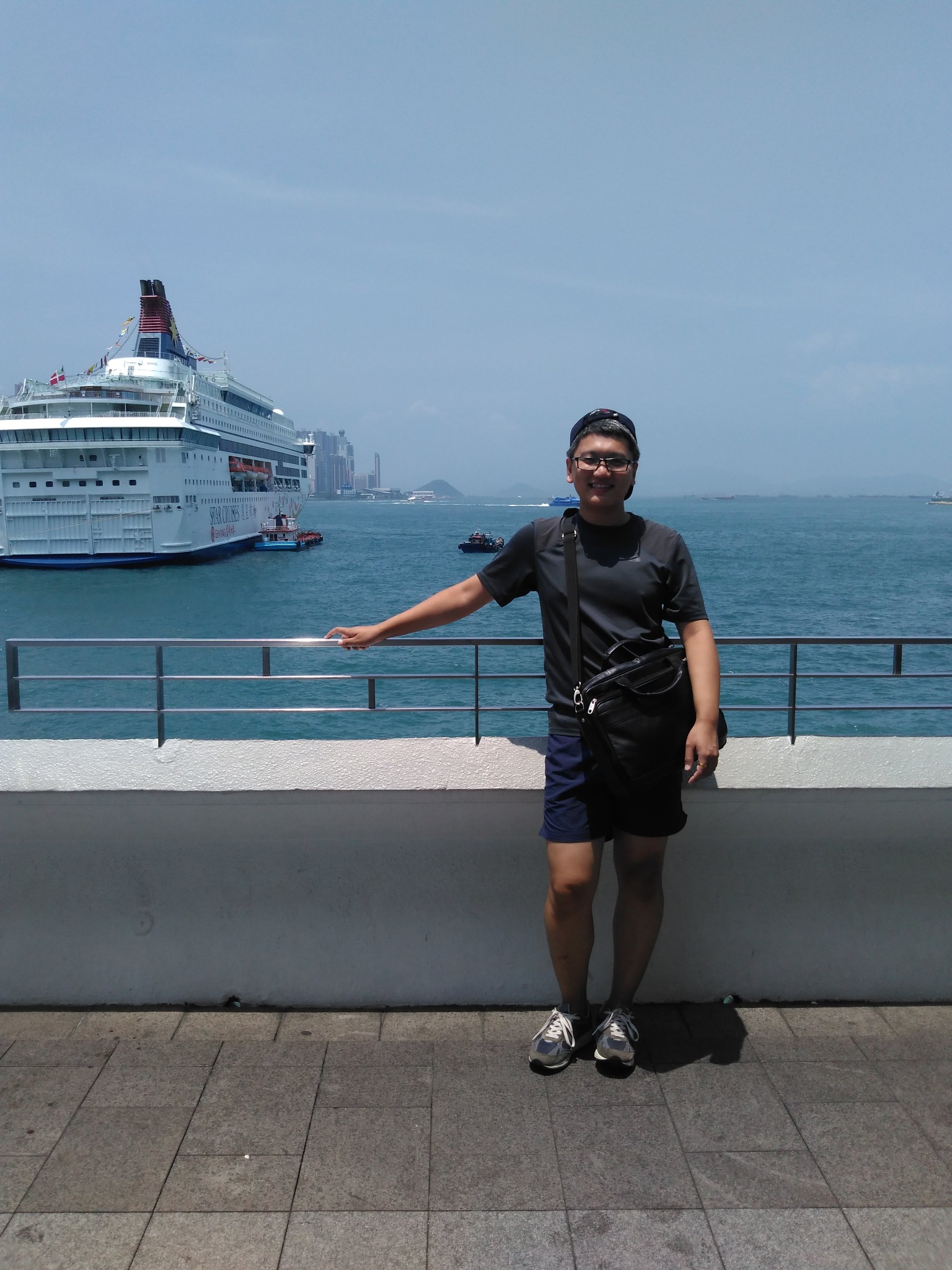 在太平山顶,俯瞰香港【当日往返罗湖,香港一日