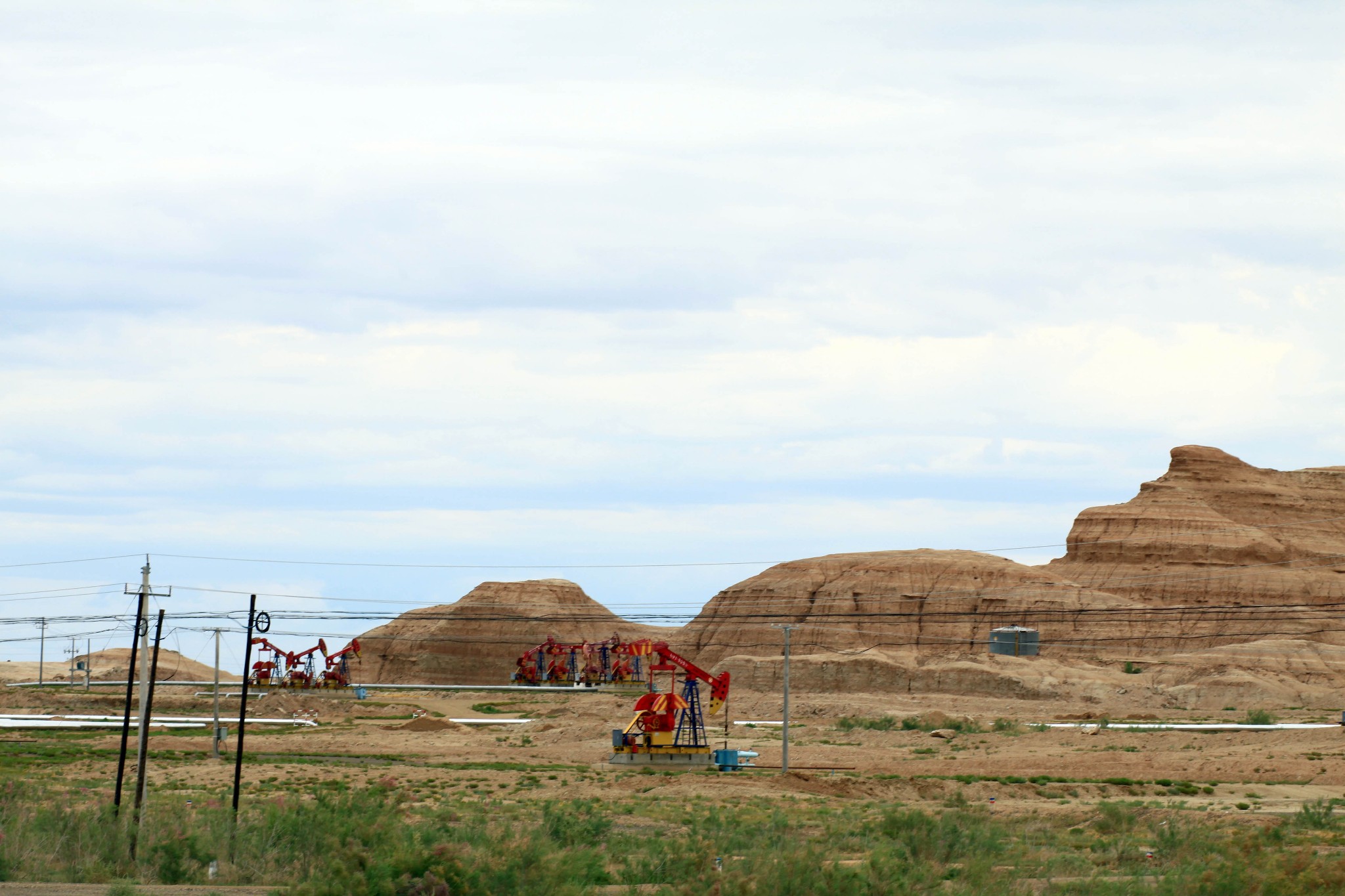 奎屯市gdp_谁是新疆的老二(3)