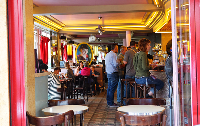 巴黎的穆斯林人merdi